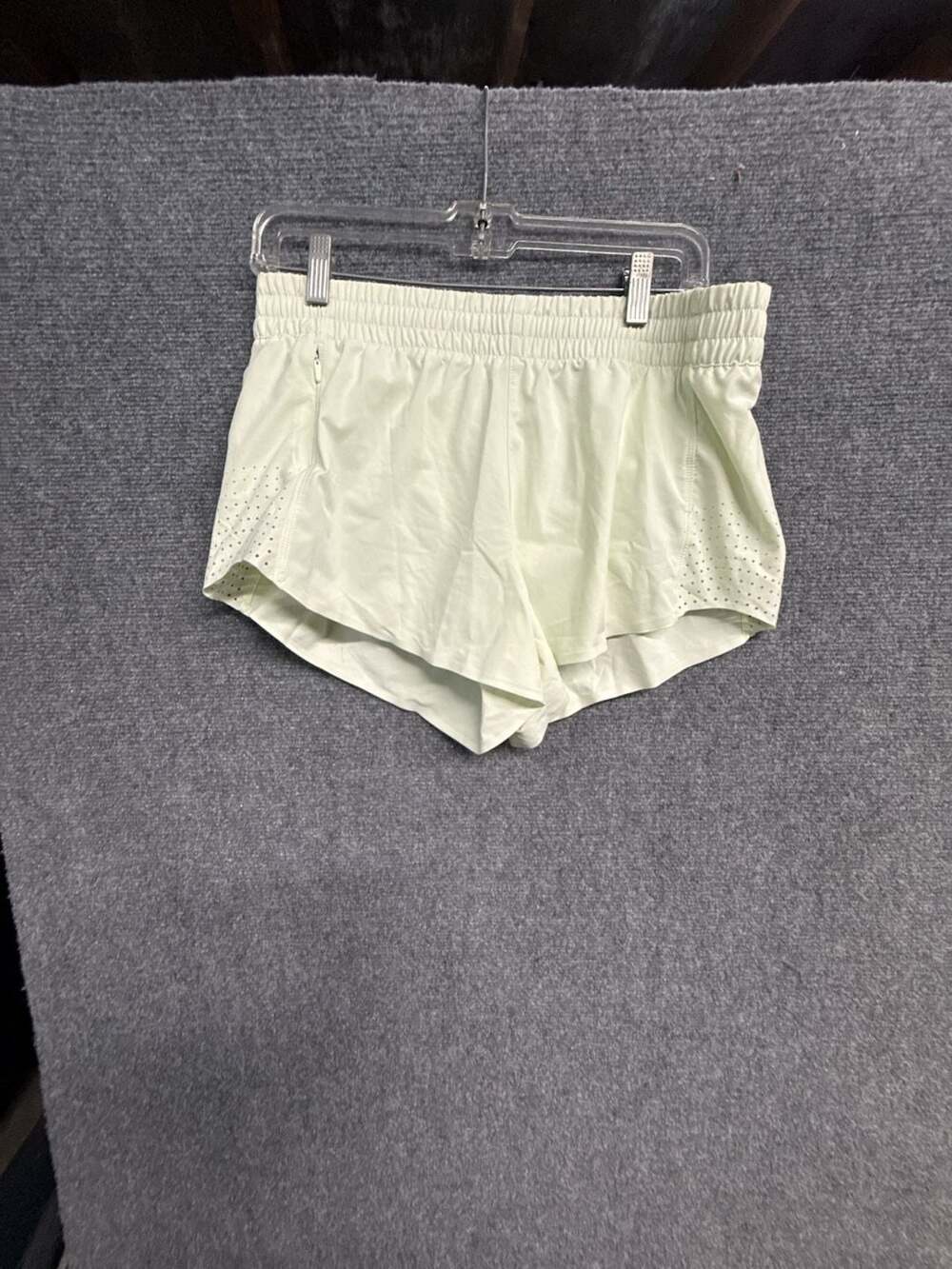 Athleta Hustle 3" Short Size M